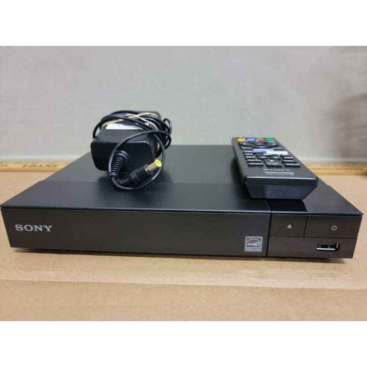 Sony BDP-S1700 Blu-ray Player Plays Blu-ray or DVD Used