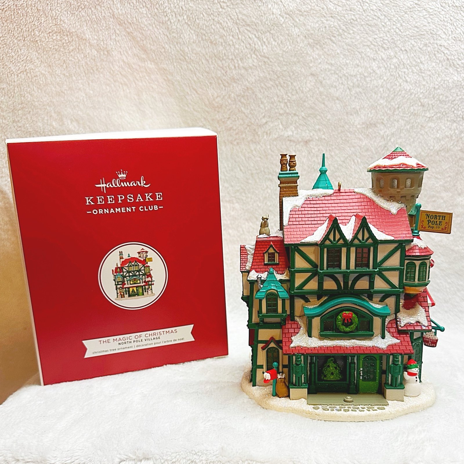 2019 Hallmark Ornament Club Exclusive - The Magic of Christmas North Pole