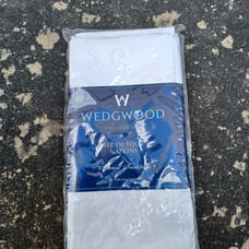 Vintage Wedgwood Formal traditions Set of 4 Napkins