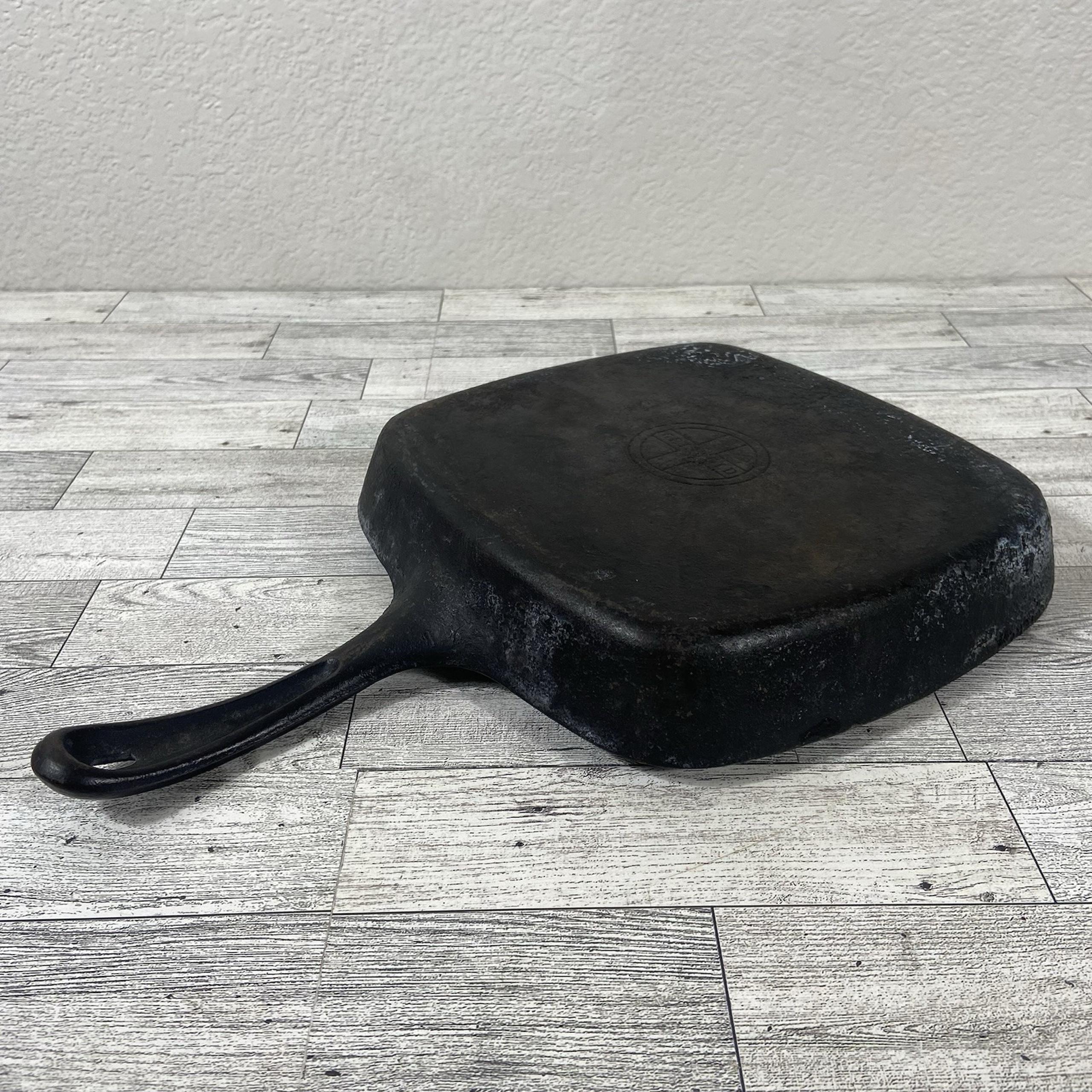 Vintage Griswold Cast Iron Square Frying Pan Skillet Small Logo 10" 55 B