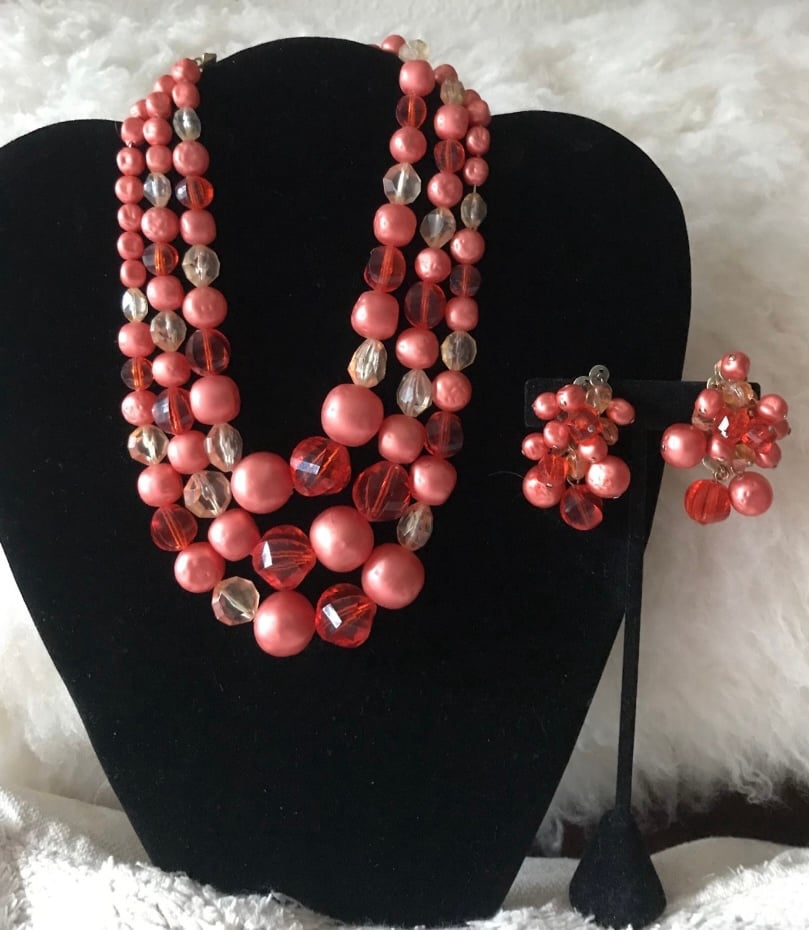 Vintage 1950’s Coral Tone Multi Strand Set Clip On Earrings And Necklace Chocker