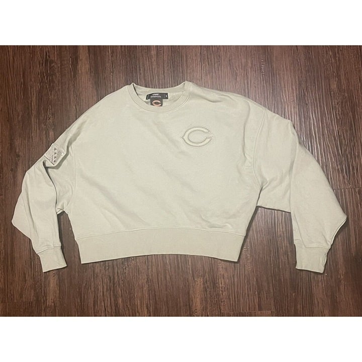 NFL Chicago Bears Pro Standard Green Woman’s Pullover Oversized Sweater Medium