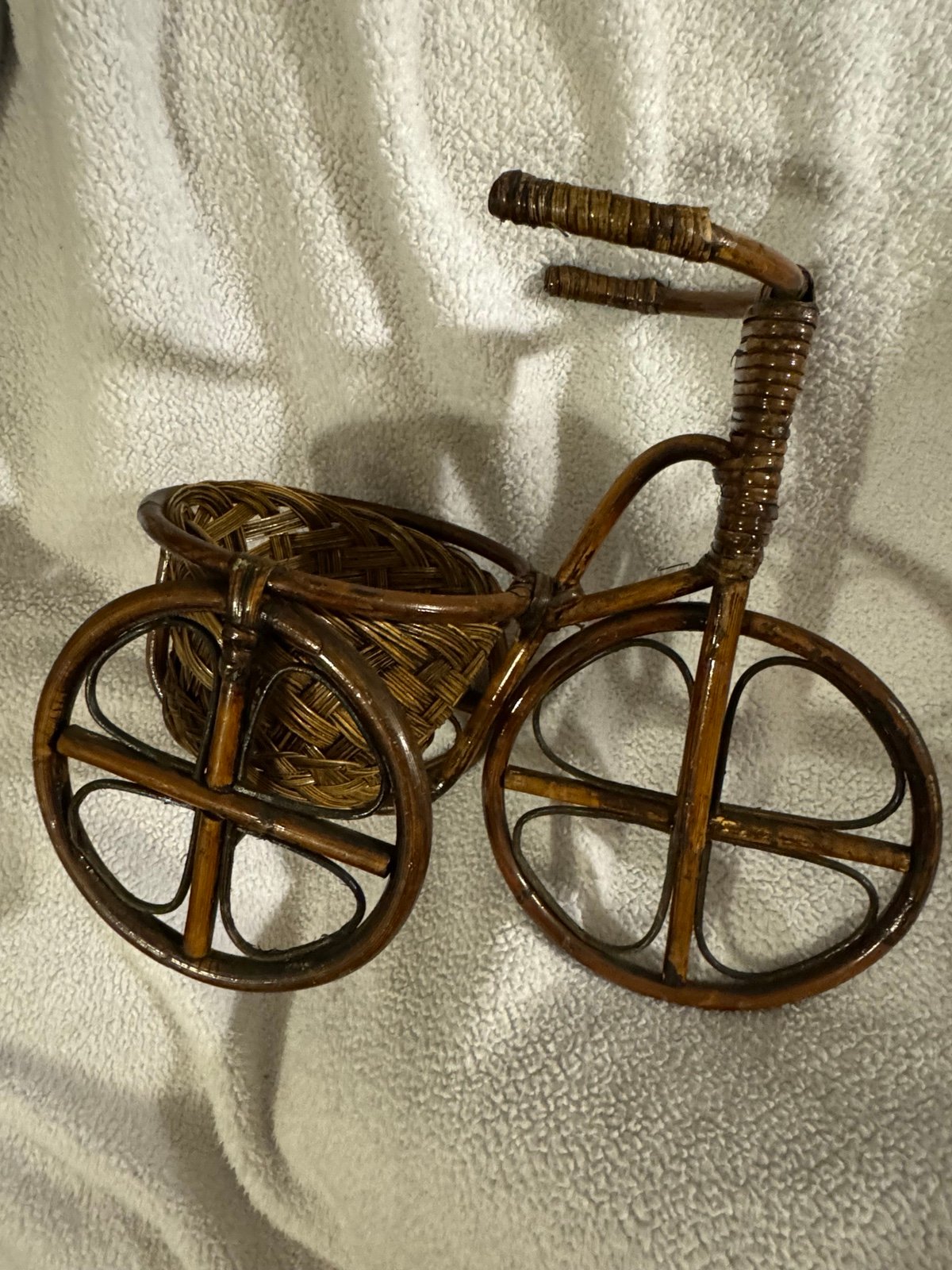 VINTAGE WICKER TRICYCLE PLANTER WITH A 6” BASKET PLANTER BOHO