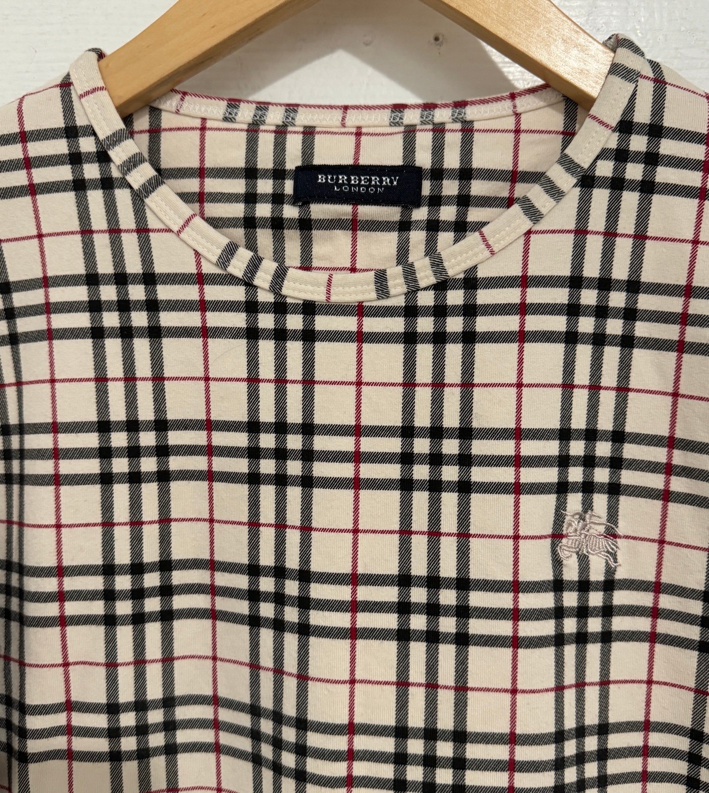 Burberry London Classic Pattern crop top. Vintage High-quality stretchy fabric.