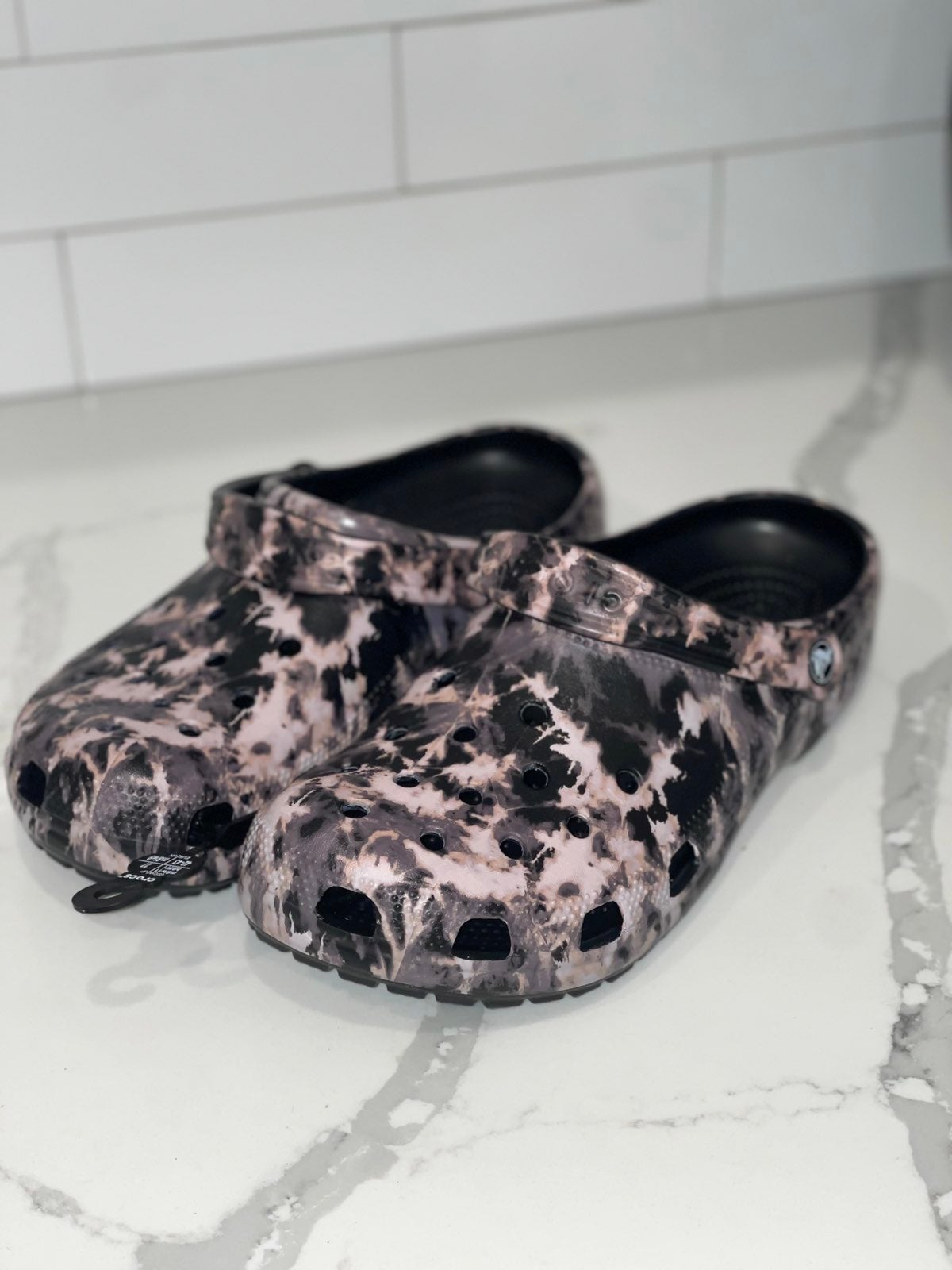 Crocs | size 9M/11W