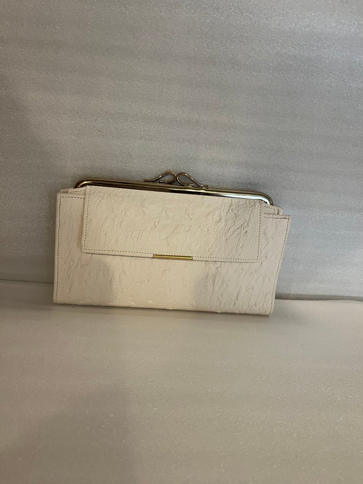 womens leather wallet