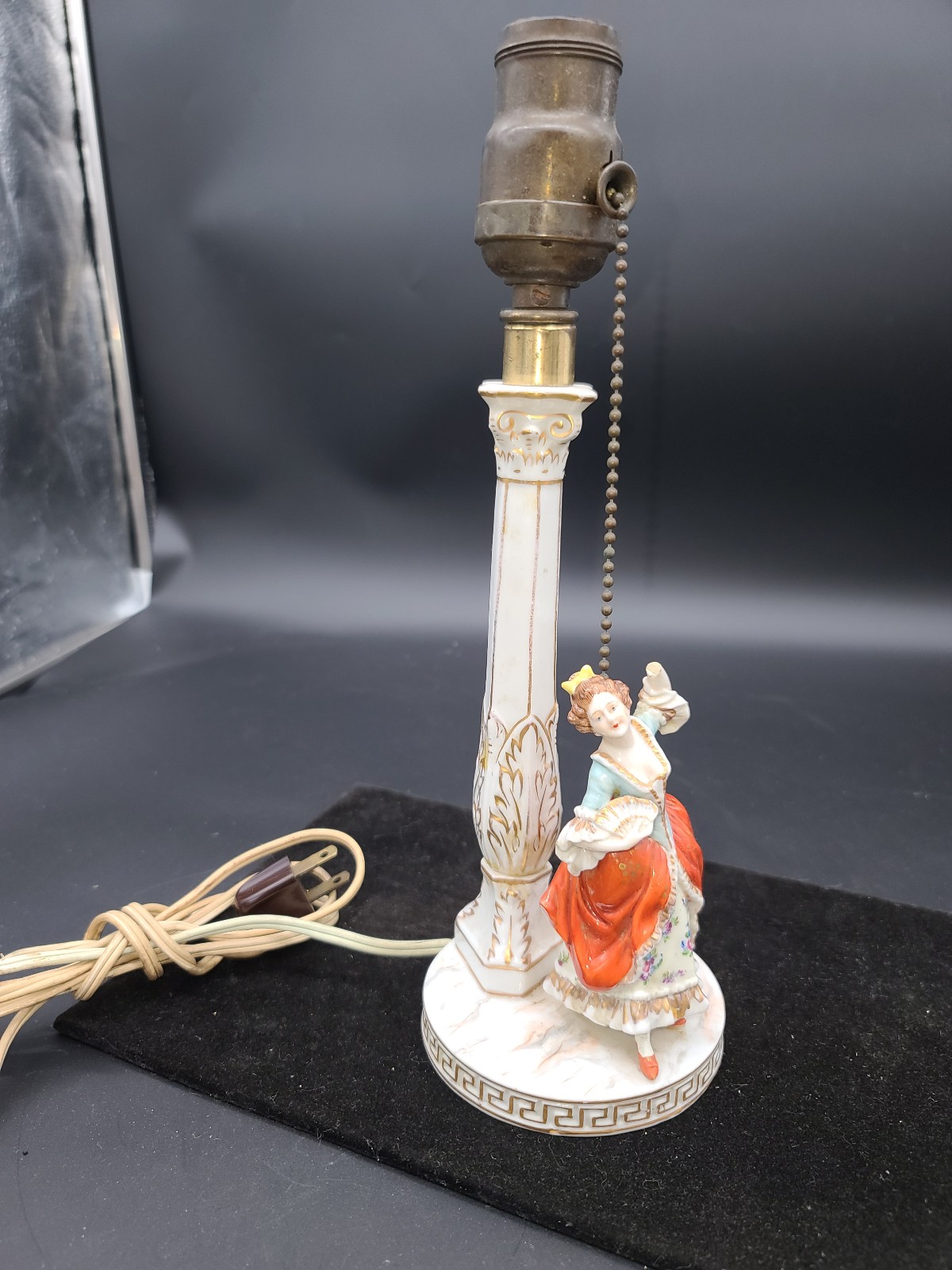 Dresden Victorian Lady lamp