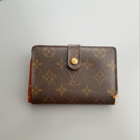 France Kiss lock Monogram Signature