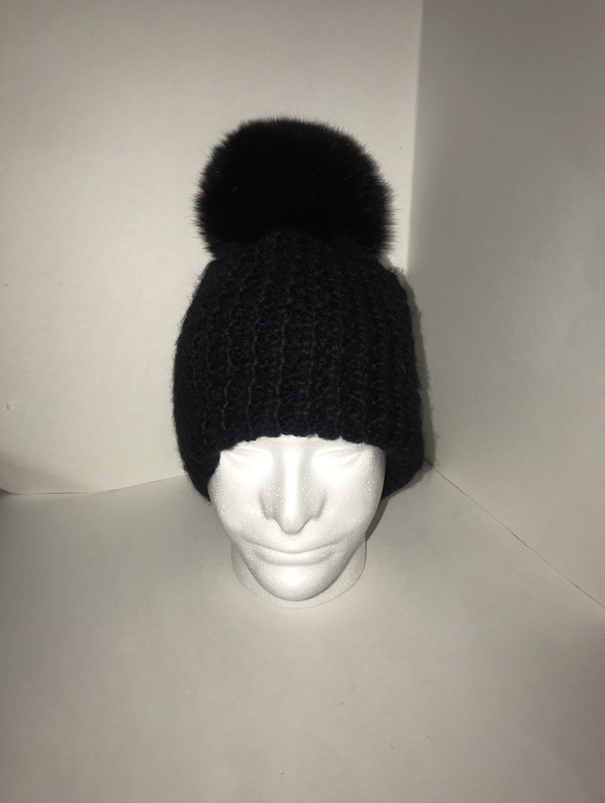 Kyi kyi beanie