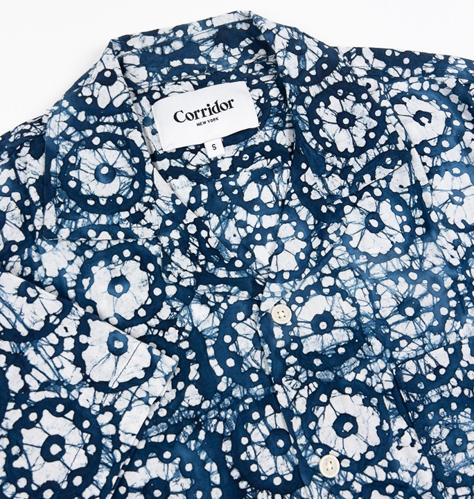 Corridor New York Indigo Camp Collar Shirt Men's Small Button-Up Blue White Dye