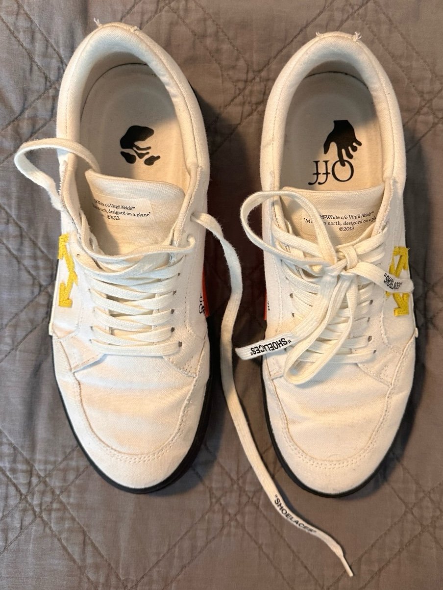 Off-White low vulcanized Canvas Sneakers