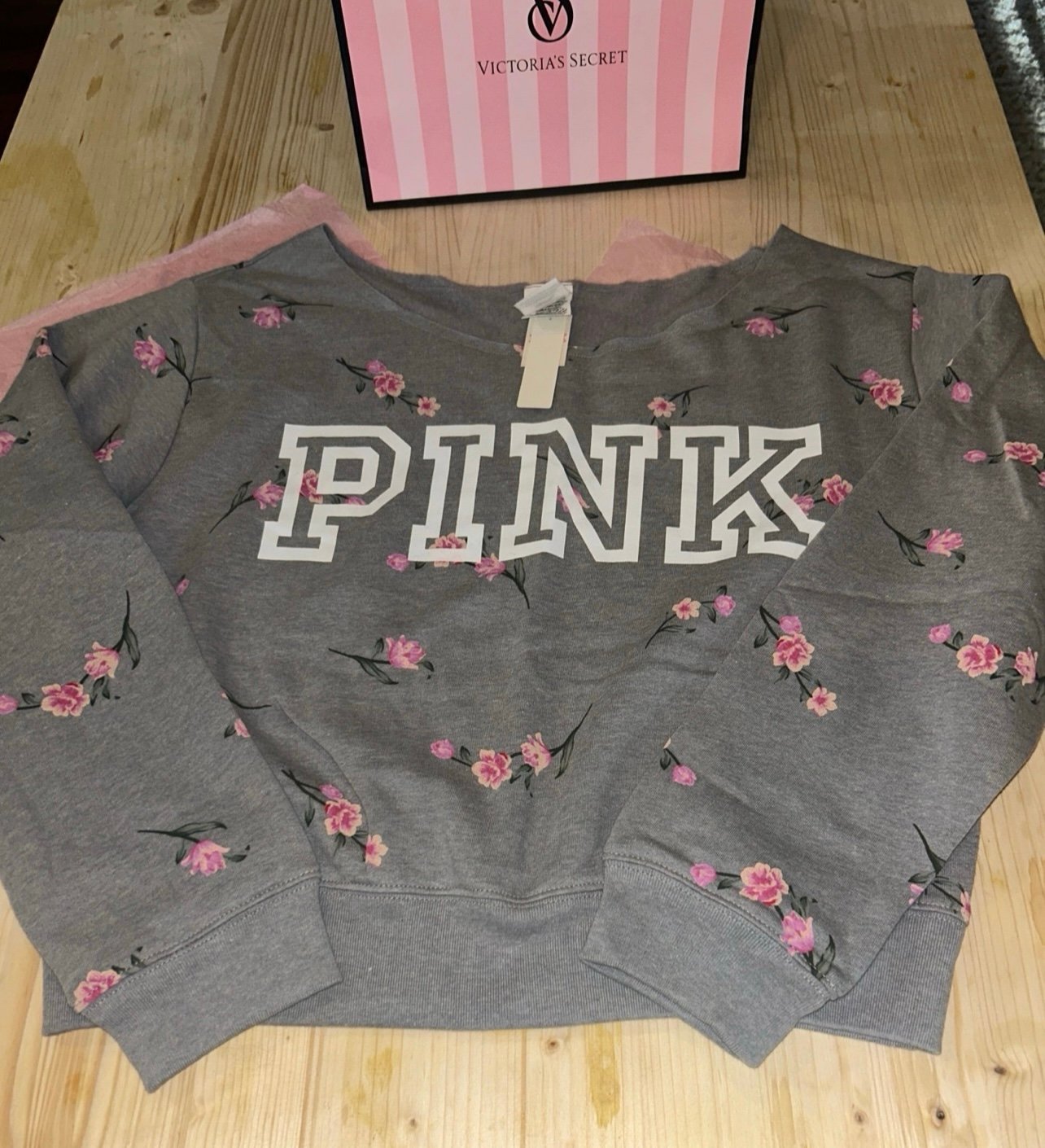 VS PINK “SO ROSEY” Raw Hem Sweatshirt Large BNWTS Retired Rare HTF