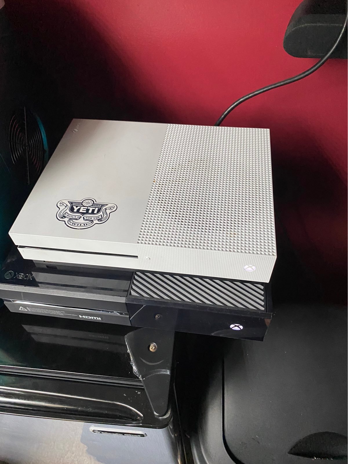 Xbox One S 1 TB in White