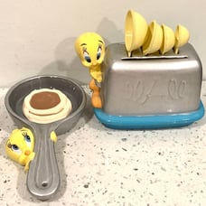 WB Looney Tunes TWEETY measuring spoon set & spoon rest CUTE!! LAST CALL!