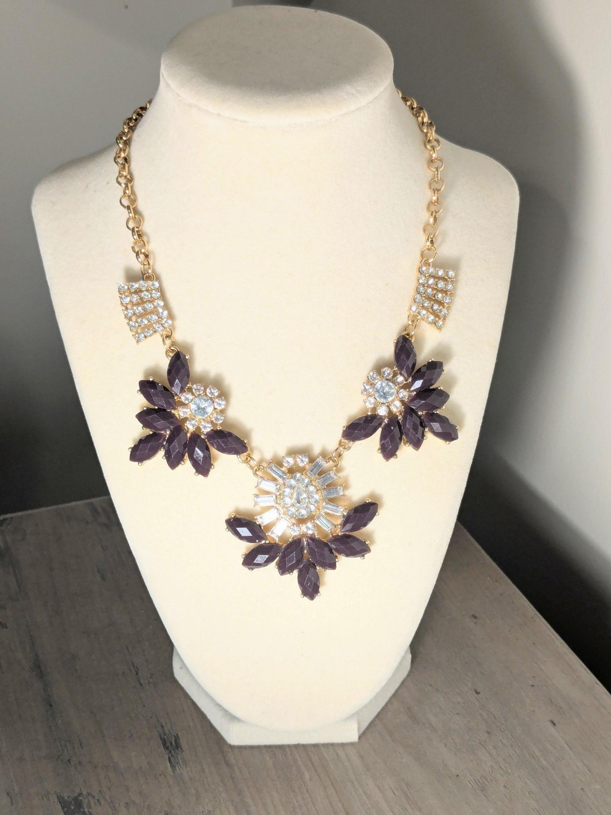 Vera Wang Necklace Smokey Purple, Sparkle & Gold Tone Link Chain