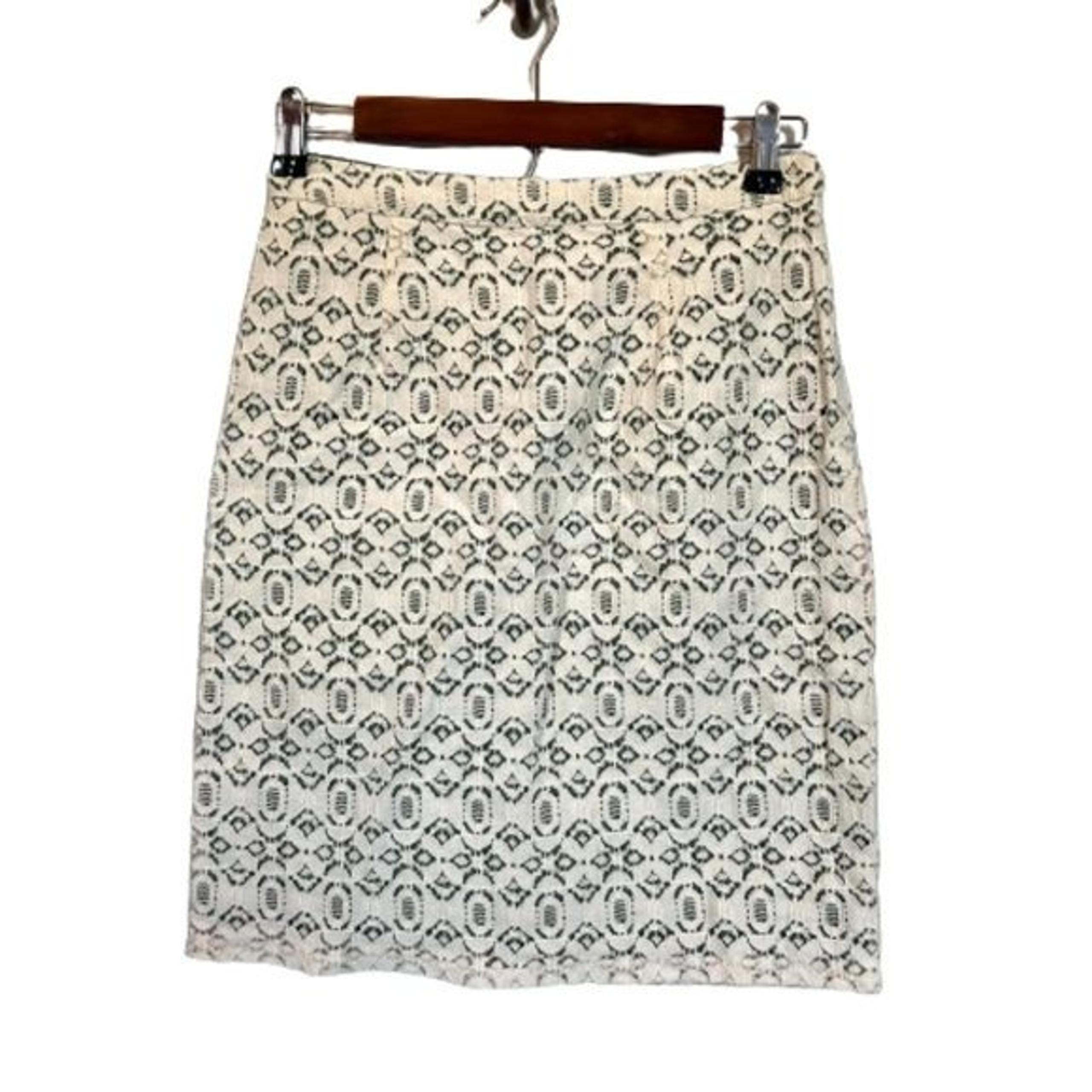 Edme & Esyllte anthropolgie White Cream Lace Over Green Pencil Skirt Size 4