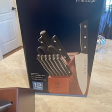 Henckels Dynamic edge knife set 12 pc with block NEW in BOX