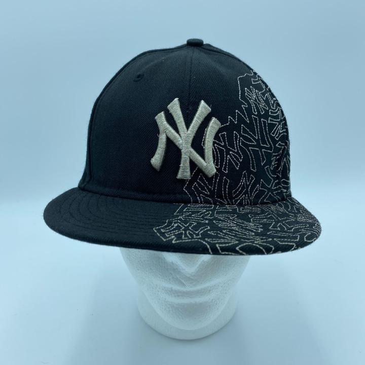 New Era Fitted NEW YORK YANKEES Black Street Design Hat Size 7 5/8 MLB Baseball