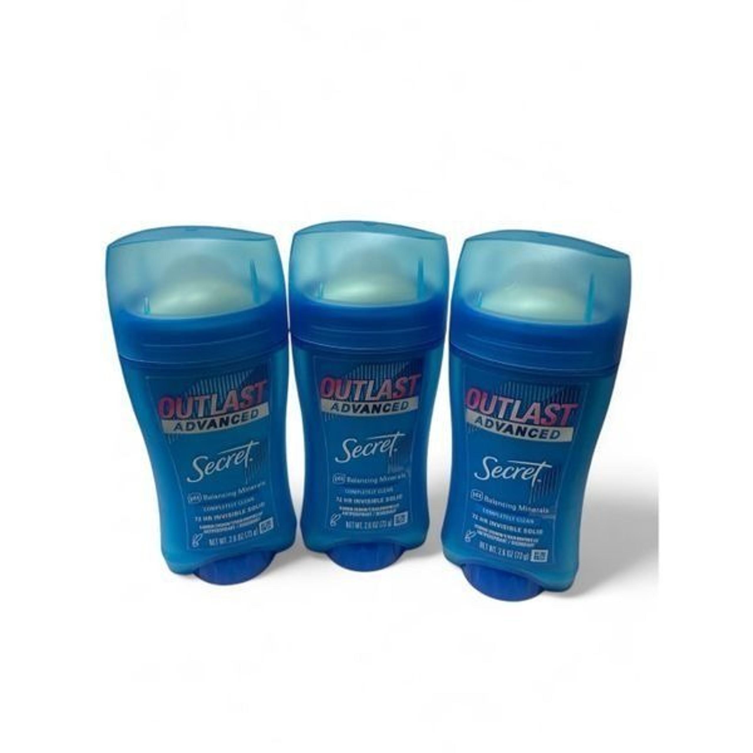 Secret Outlast Advanced Antiperspirant Deodorant, 2.6 oz. - 3 Pack Exp. 03/2026