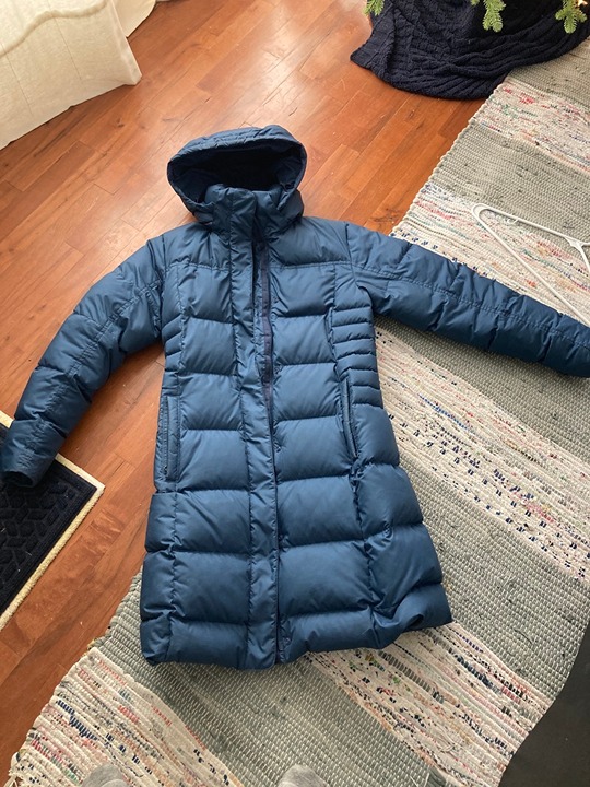 Patagonia down with it parka jacket Size Small