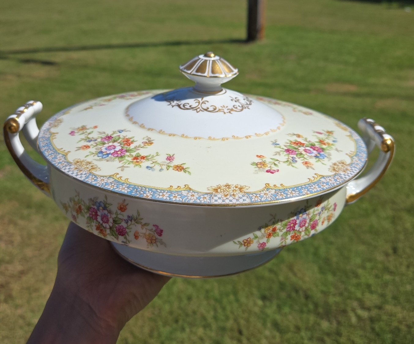 Noritake bluedawn covered vegetable bowl vintage