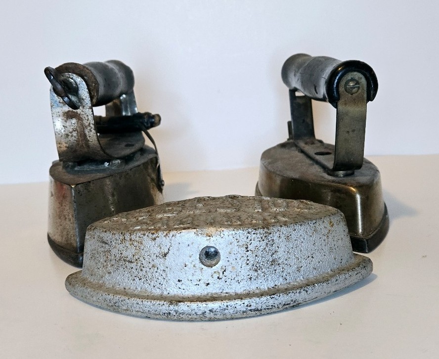 Asbestos Sad Iron Antique Vintage Iron