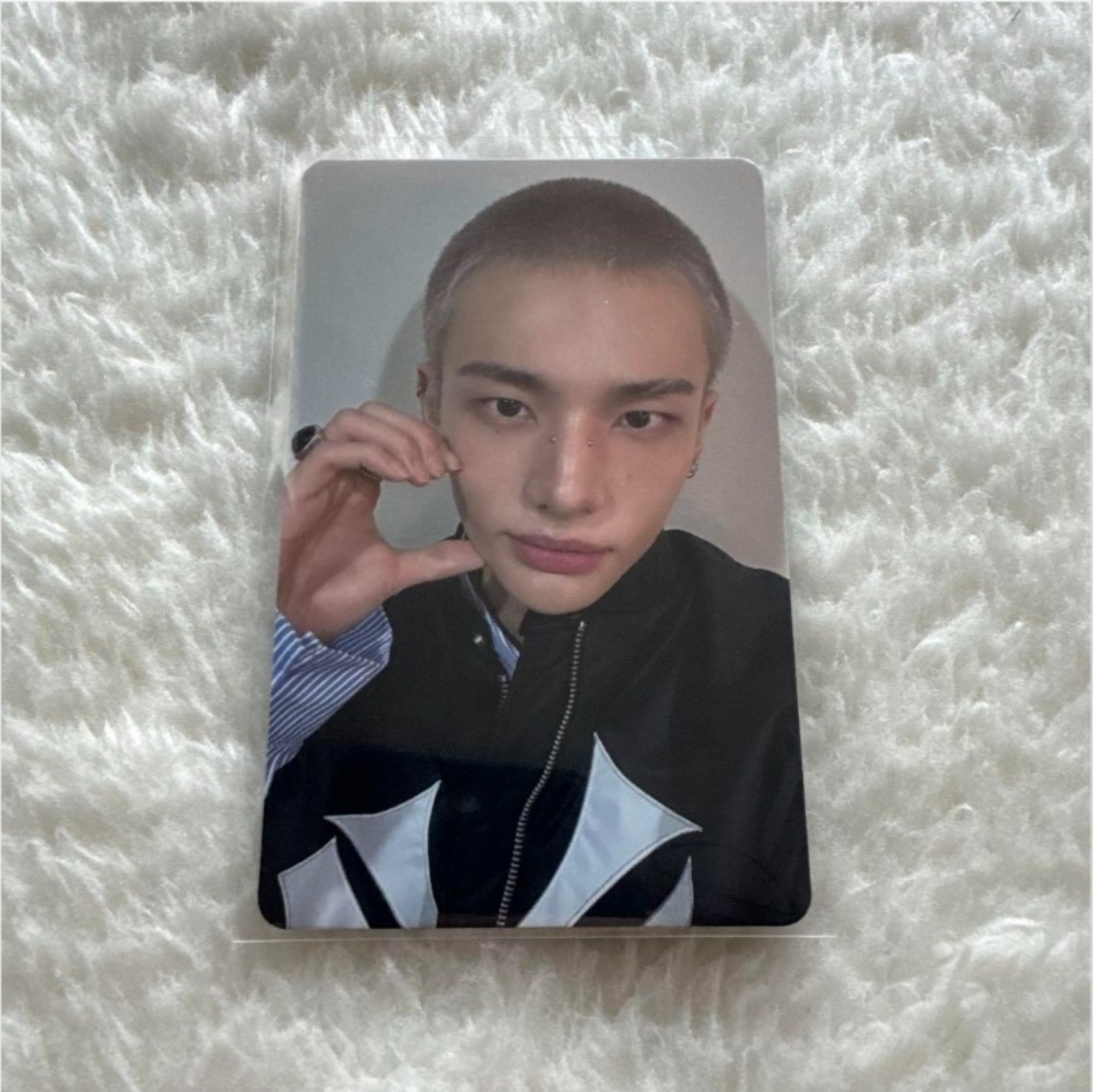 STRAY KIDS WORLD TOUR PURCHASE BENEFIT HYUNJIN PHOTOCARD
