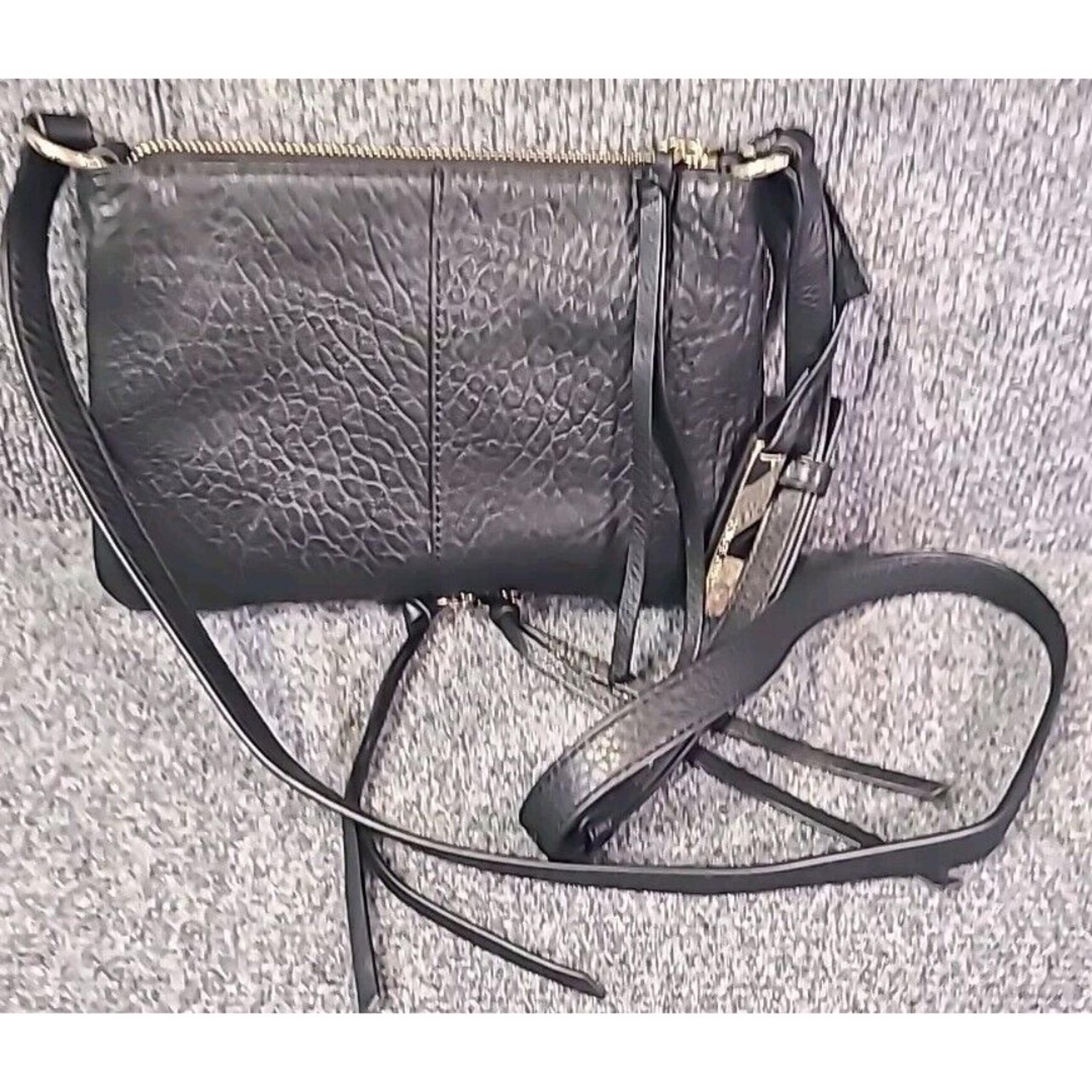Vince Camuto Ida Textured Leather Shoulder Bag - Style-VC-IDA-SCB