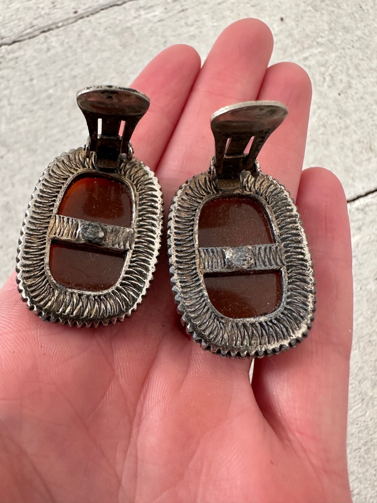 Vintage 20s Carved hot Carnelian Cameo Clip Earring