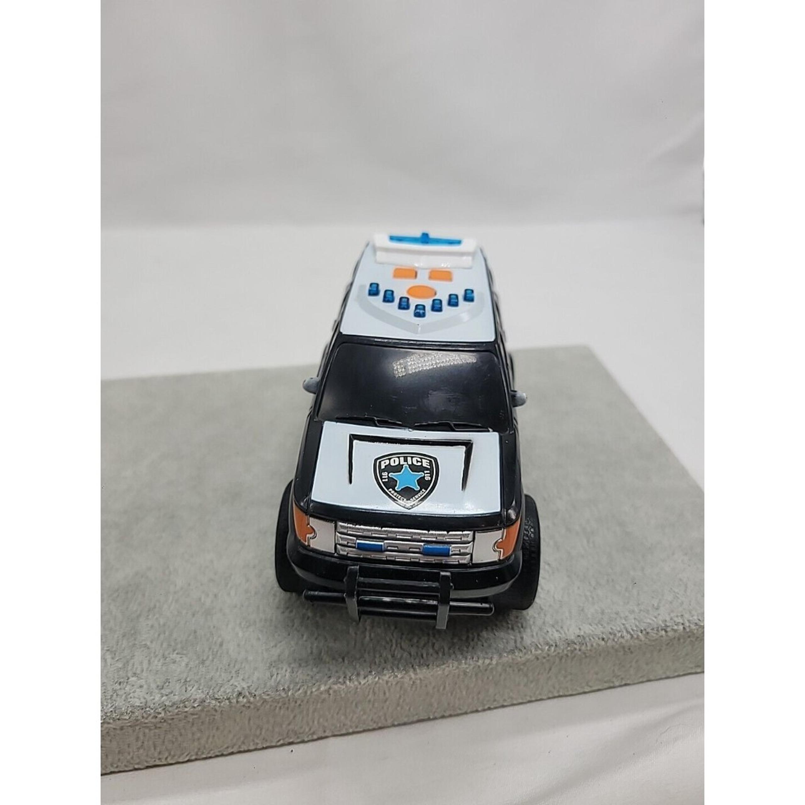 Maxx Action Electronic Light & Sound Vehicles Police Car SUV