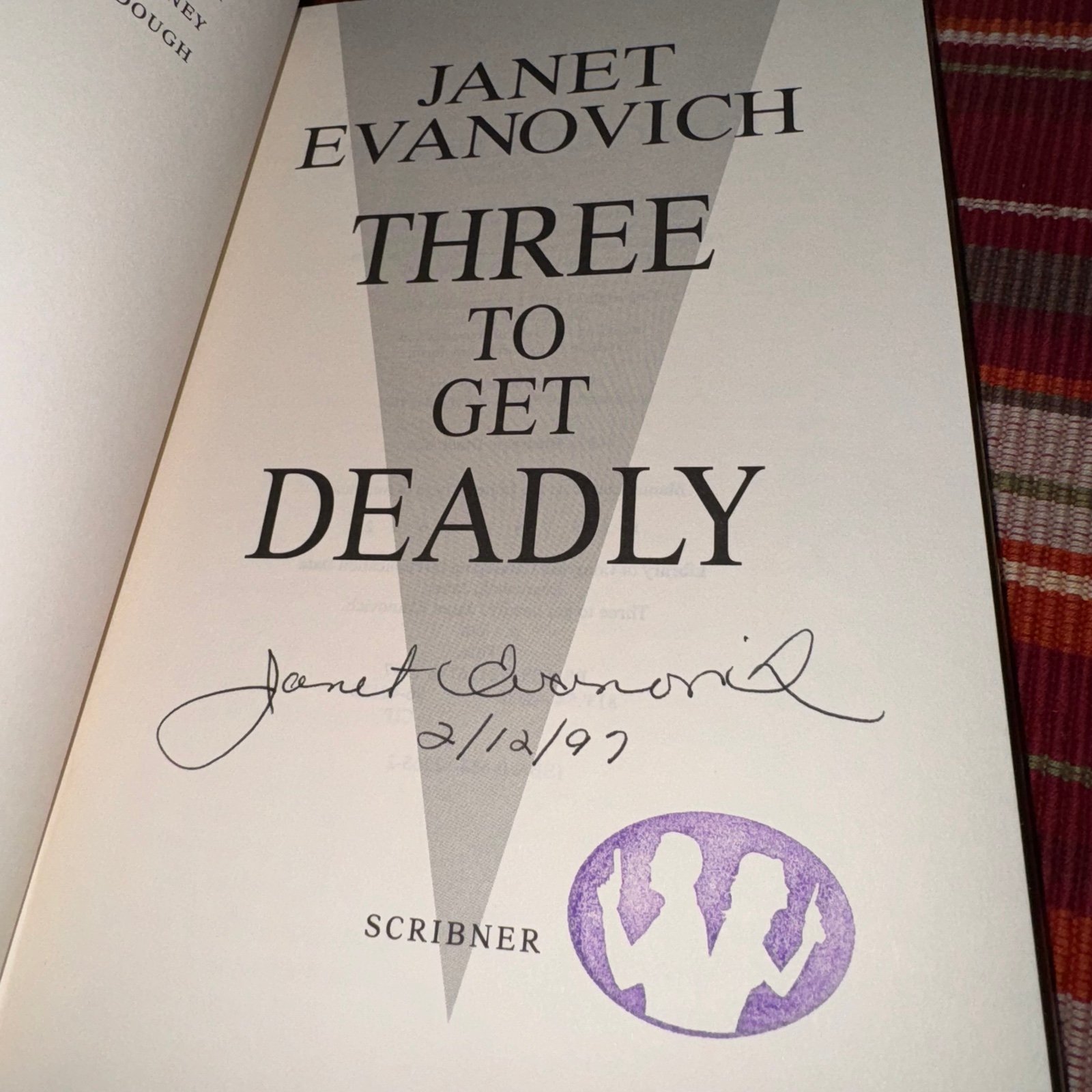 THREE TO GET DEADLY SIGNED JANET EVANOVICH 1ST/1ST
