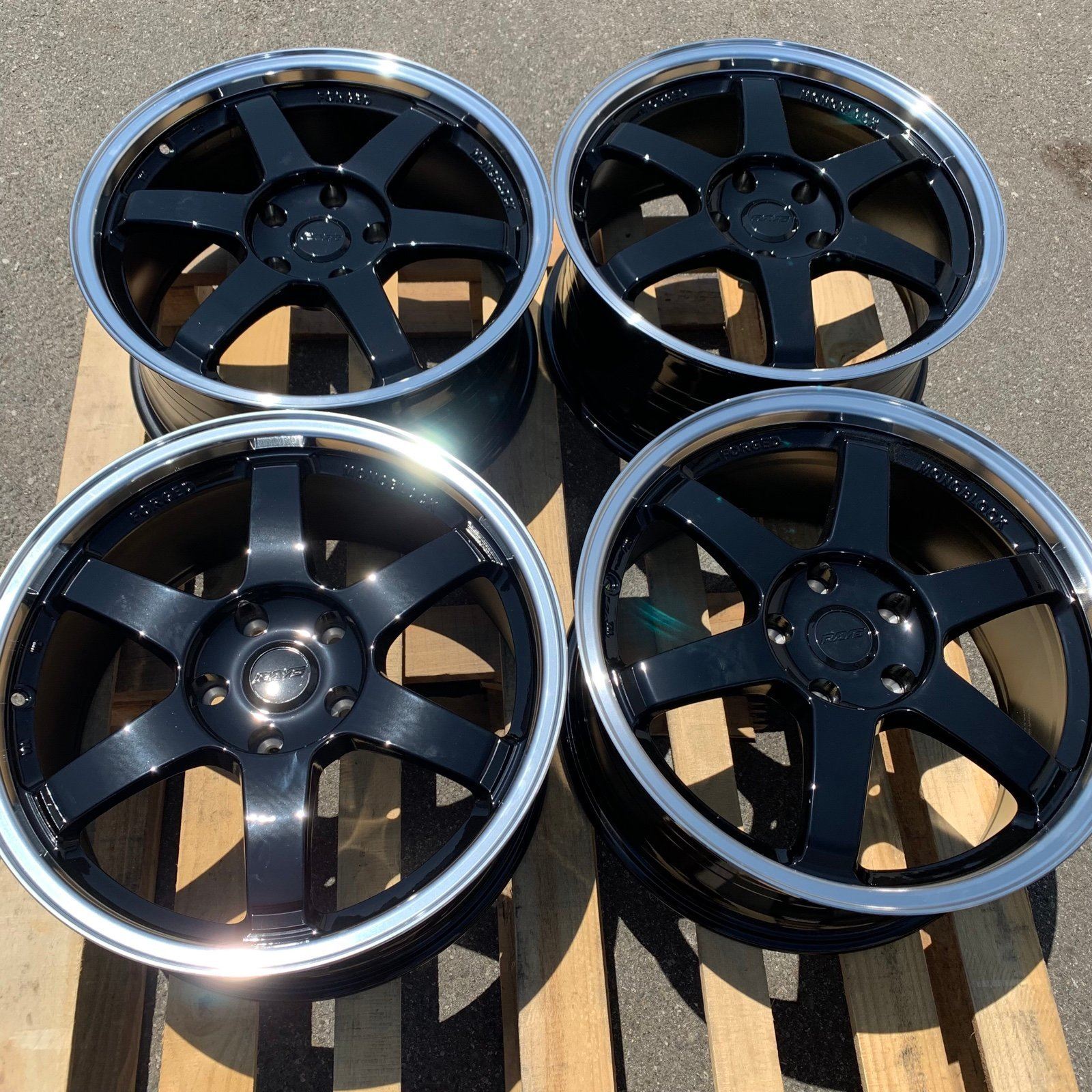 Volk Rays TE37 style rims black 18in by 8.5j 5x120 brand new