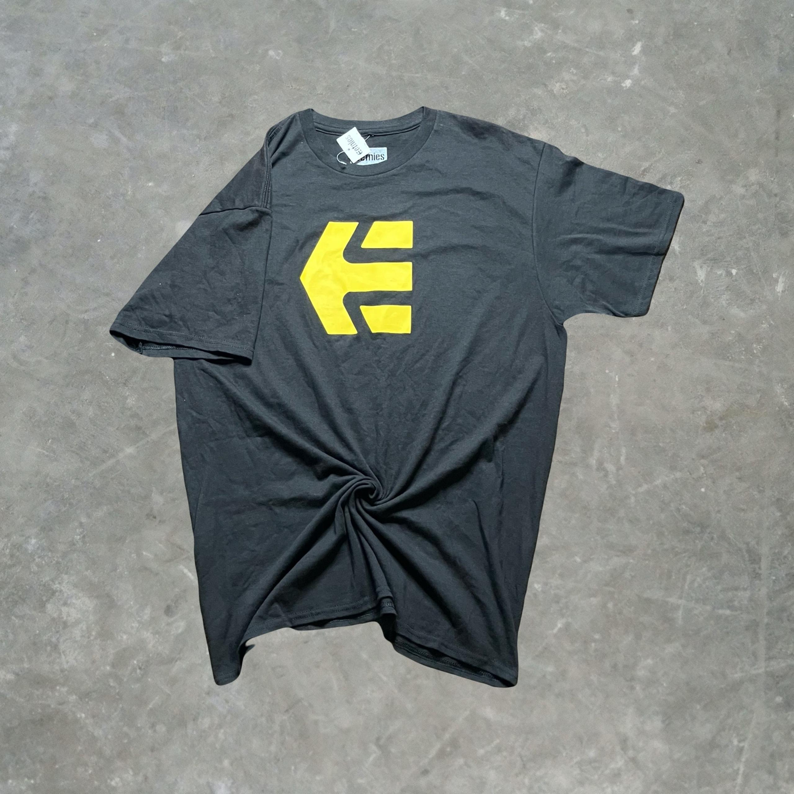 Etnies Skate Style Graphic T Shirt Mens Size Large NWT Black/Yellow Skater