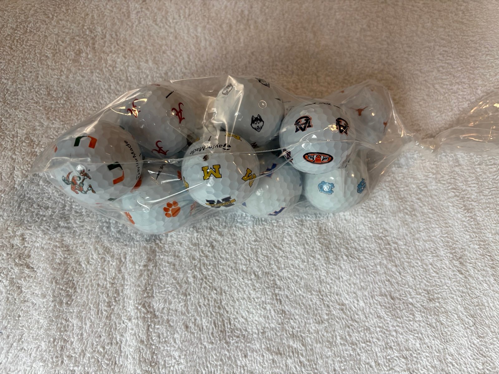 Dozen Taylormade TP5 Pix NCAA Golf Balls