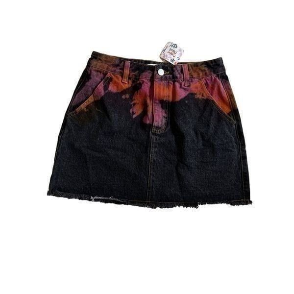 Cloud Ten Raw Hem Tie Dye Splash Denim skirt Size M