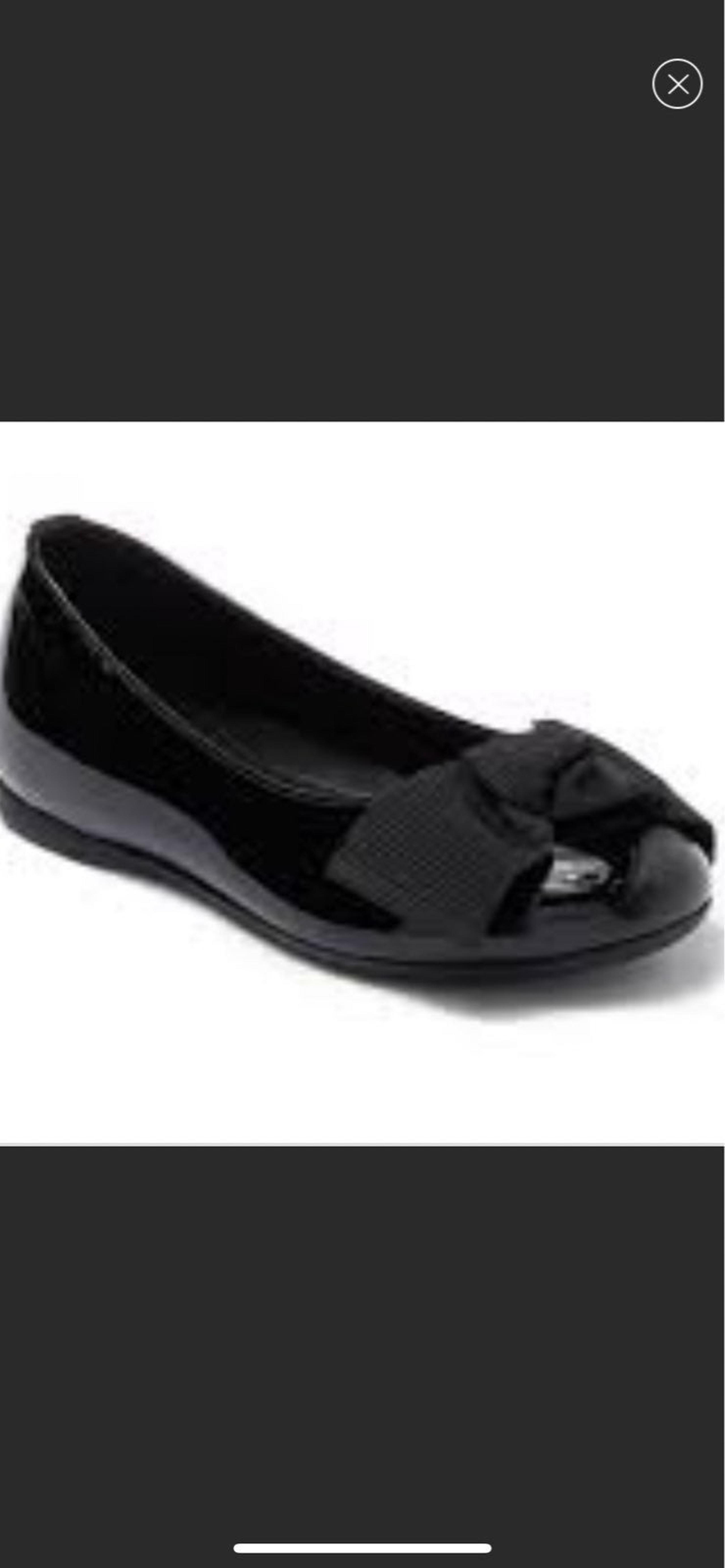 Girls Burberry dress shoes size 27