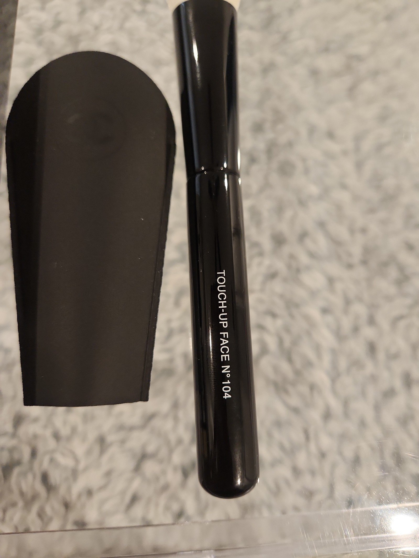 Chanel Touch-up face brush N⁰ 104 BNIB