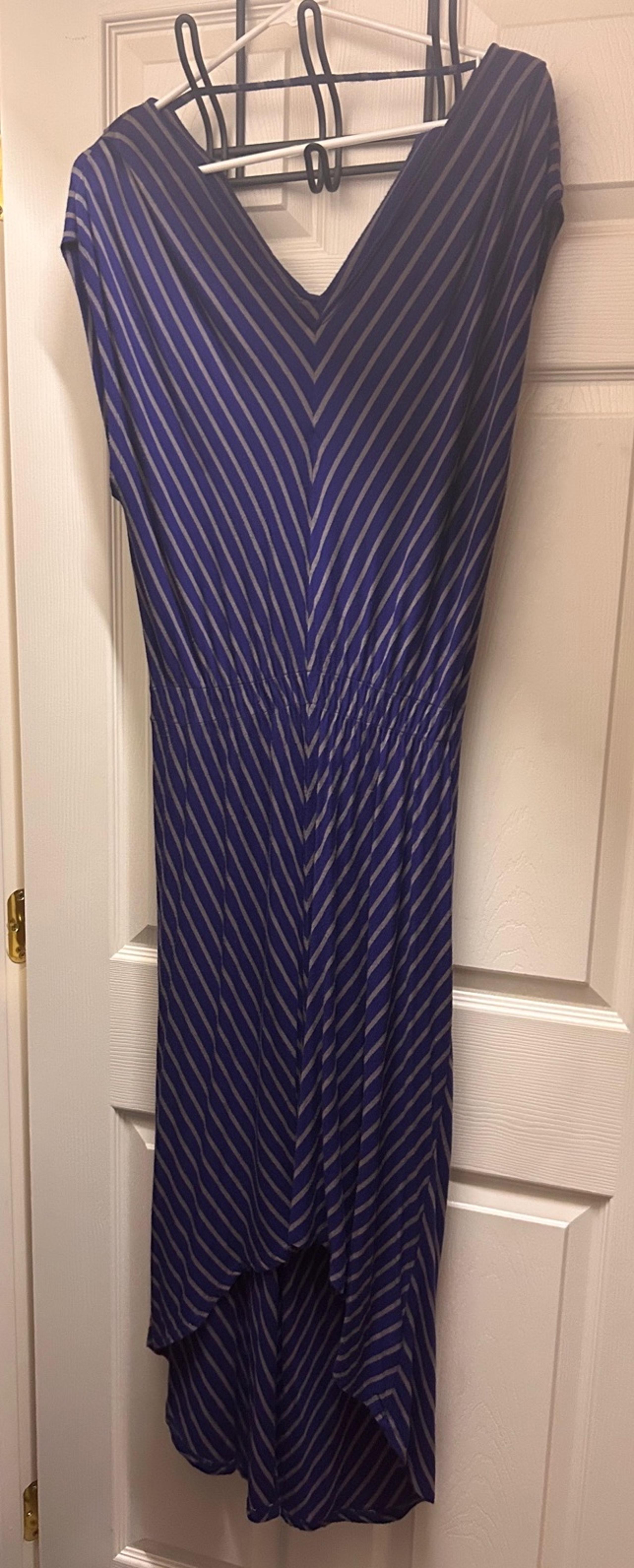 Women’s striped midi dress