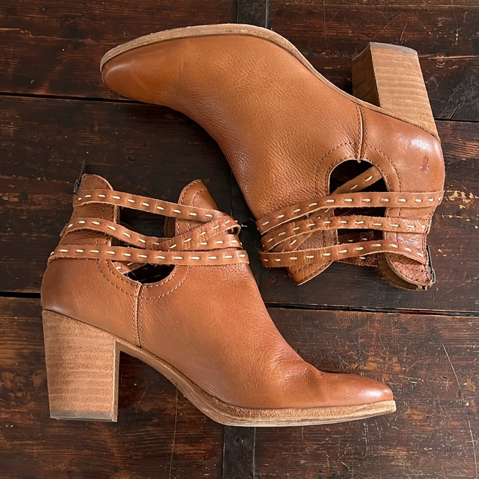 Frye Naomi Pickstitch Tan Leather Bootie 3 Size 9