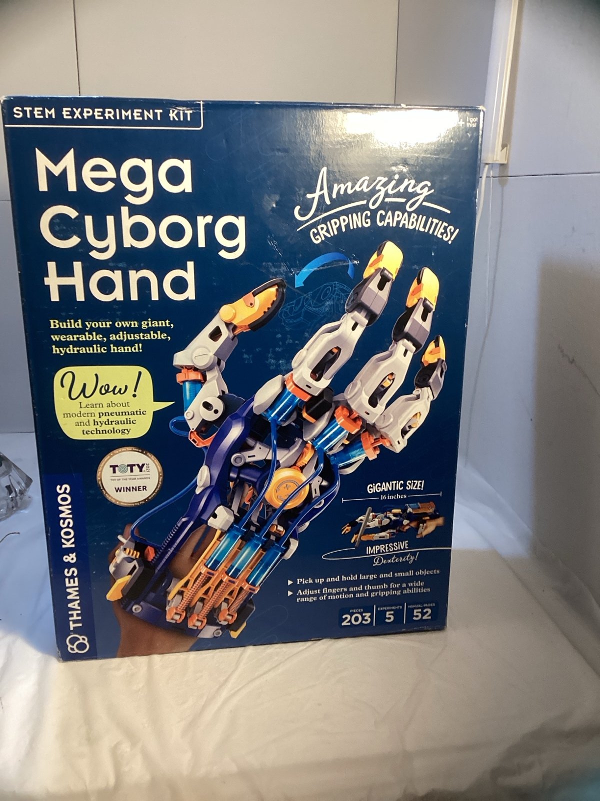 NEW Thames & Kosmos Mega Cyborg Hand STEM Experiment Kit - TOTY 2021 Winner