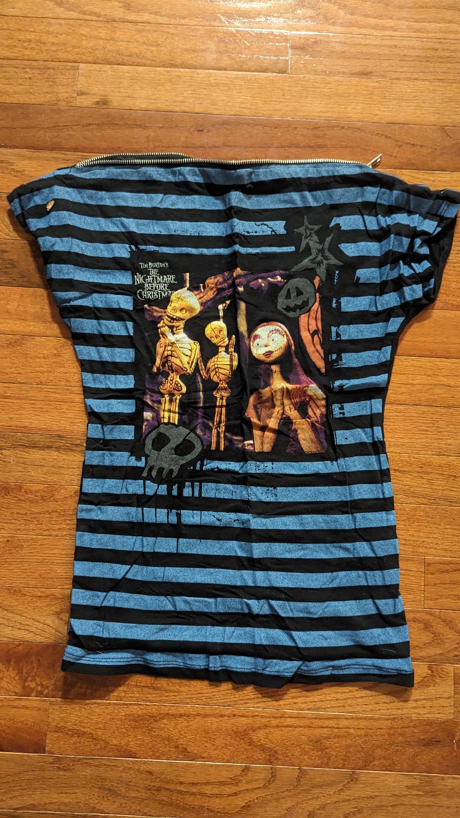Nightmare Before Christmas Sally, zipper neck tee