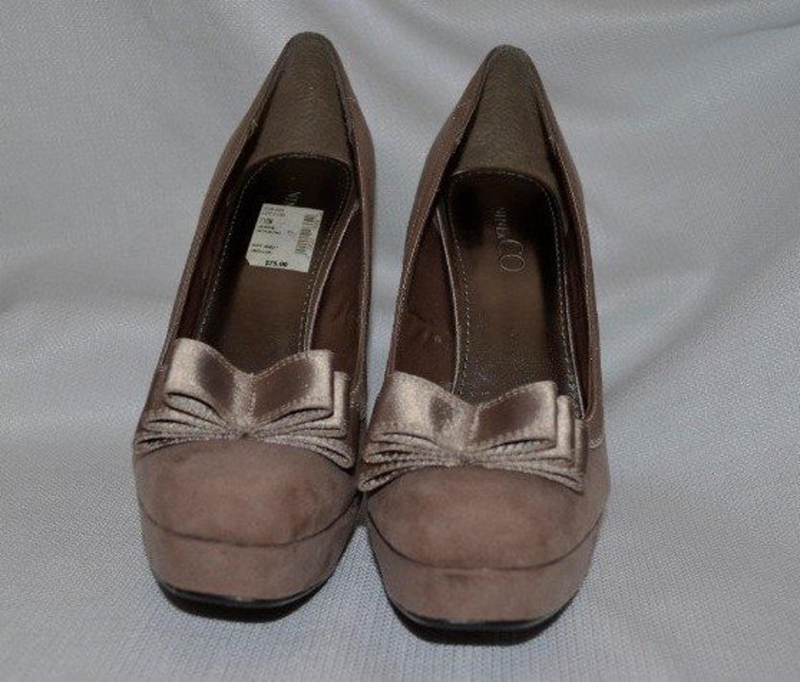 Beige Suede Nine & Co Pumps Heels