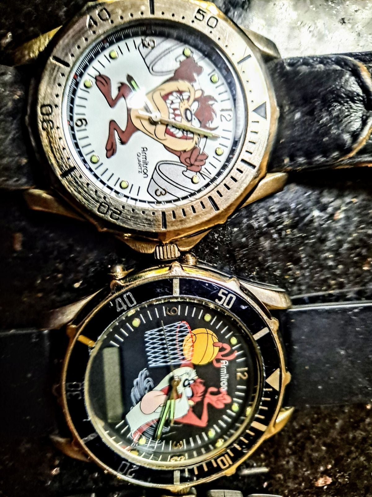 WB CARTOON SERIES TASMANIAN DEVIL QUARTZ
