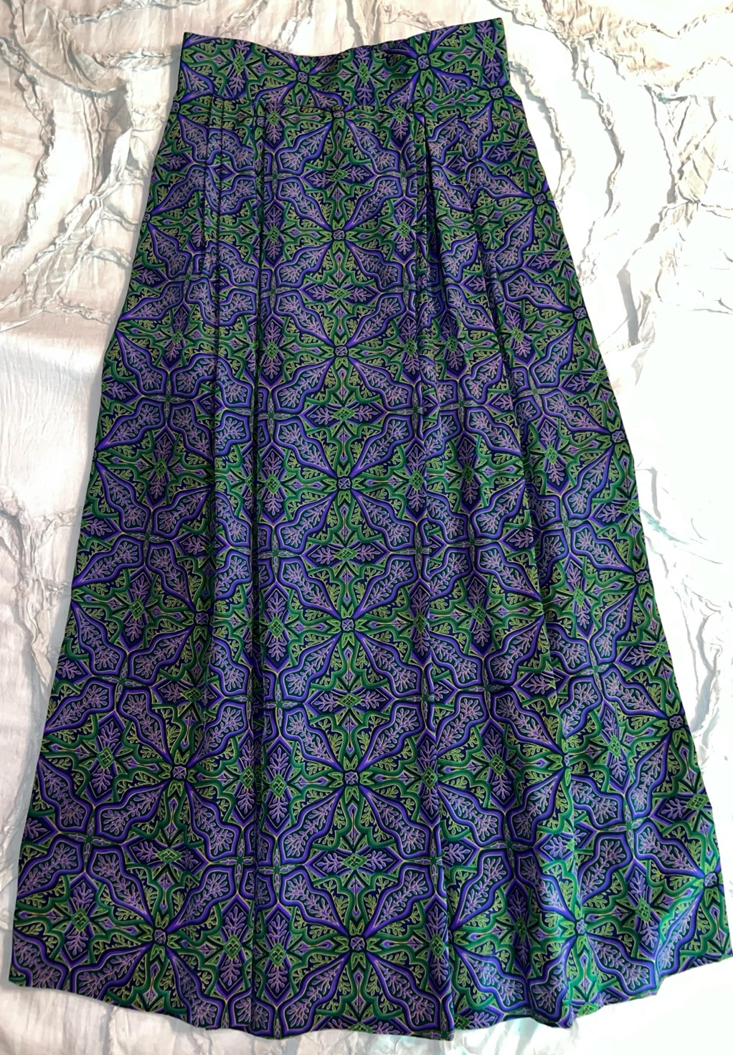 Evan Picone Green and Purple 100% Silk Skirt