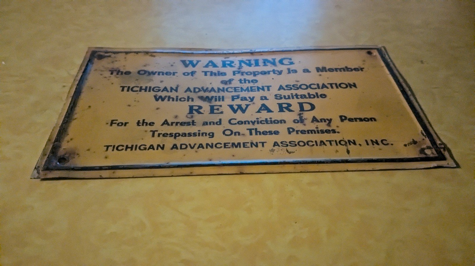 metal sign, antique, aged, Tichigan, wi, no trespassing, Reward