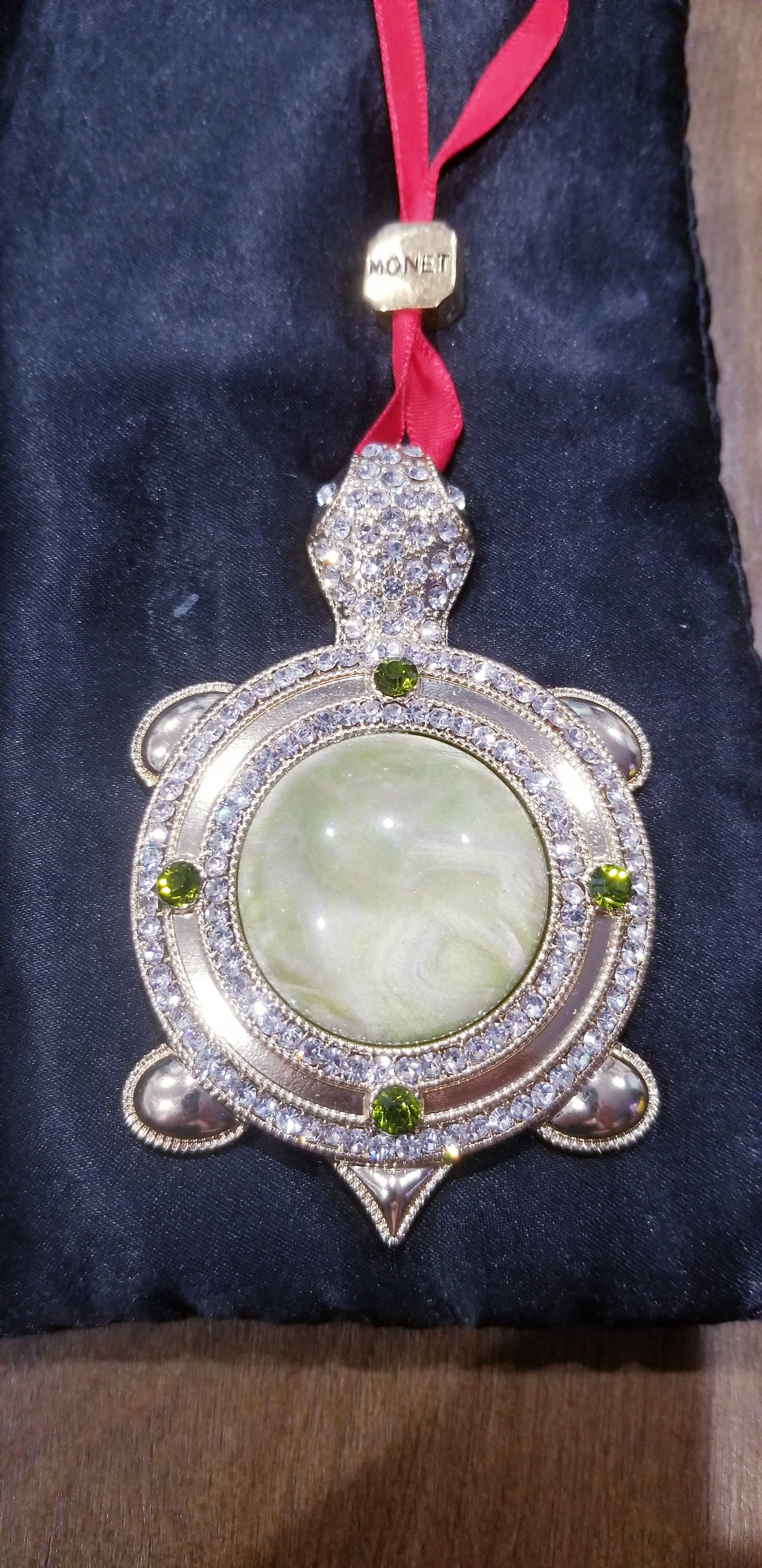Monet turtle pendant