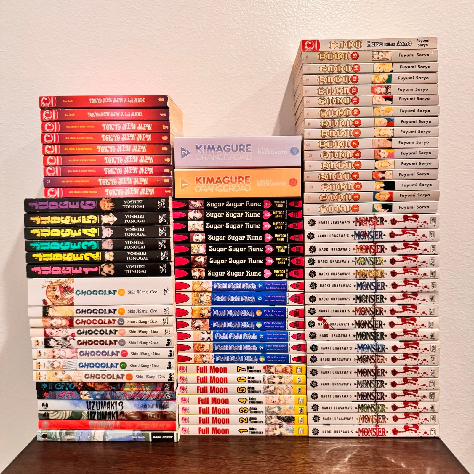 Bunch of Shojo & Seinen/Horror Manga! • Feel Free to Message :)