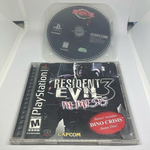 Resident Evil Lot Resident Evil 1 and RE3 Nemesis with Dino Crisis Demo PlayStat