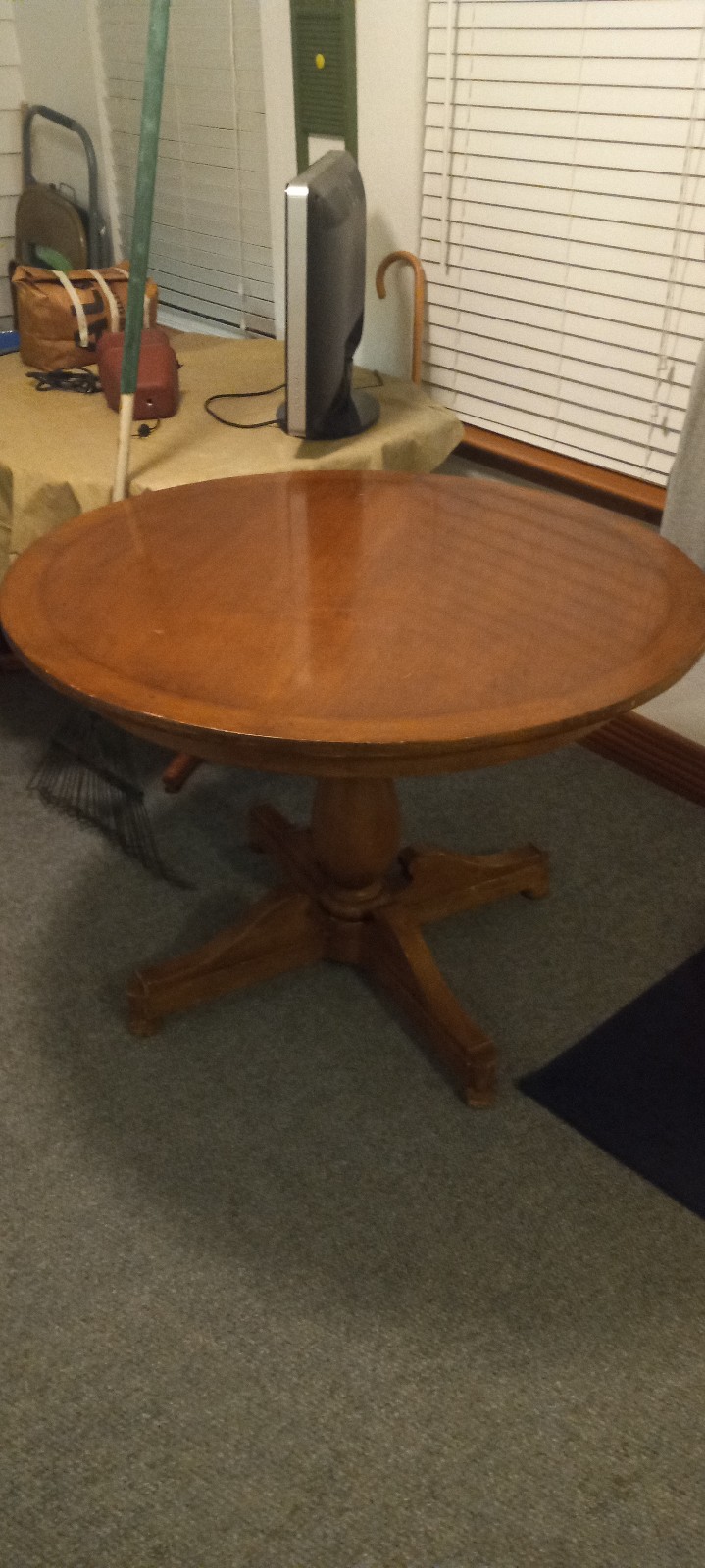 Round Table