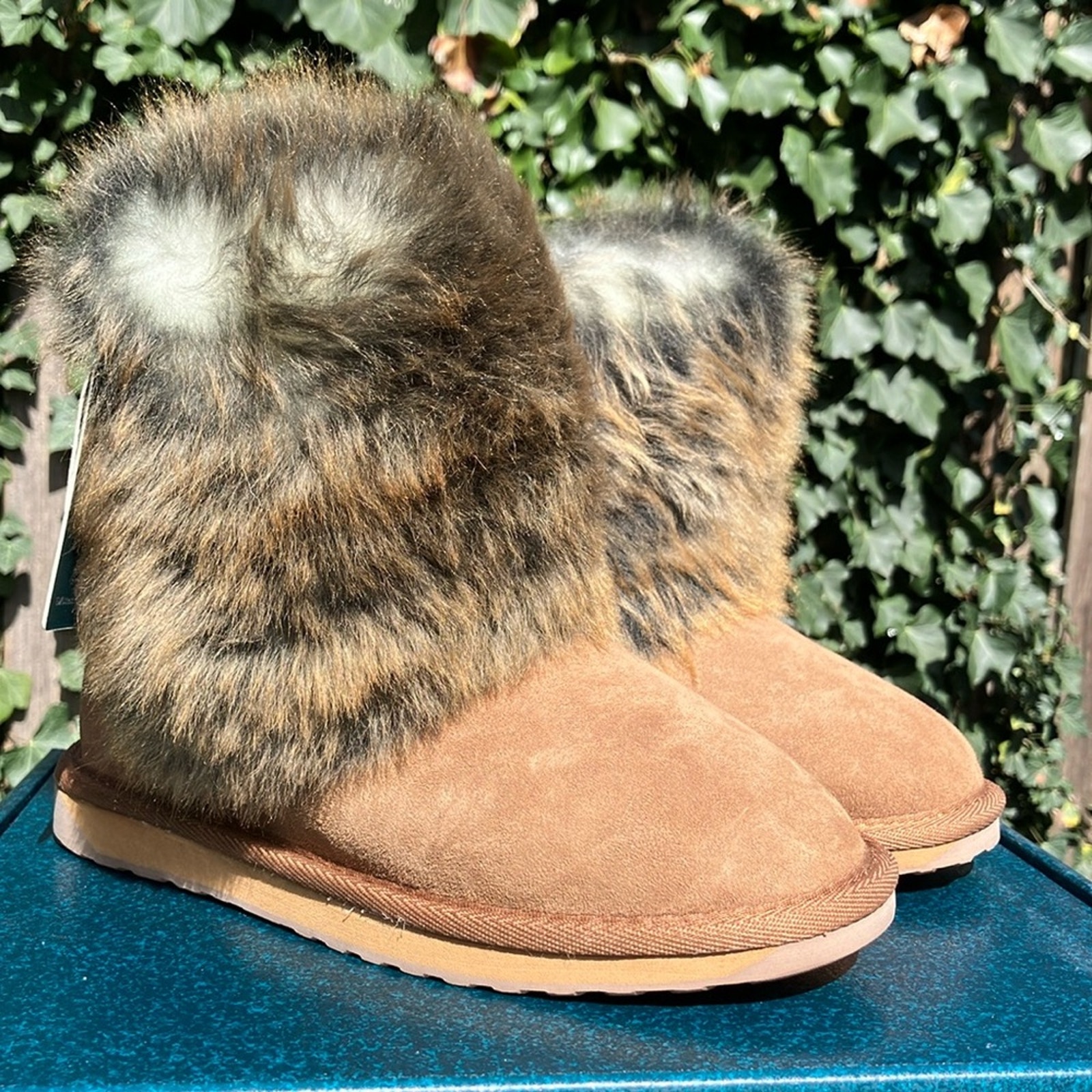 NIB EMU Australia stinger mini Lava Chestnut Sheepskin Boots warm slip on